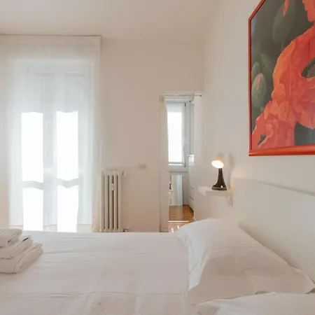 Bnbutler - Verona 12, Porta Romana District Apartamento